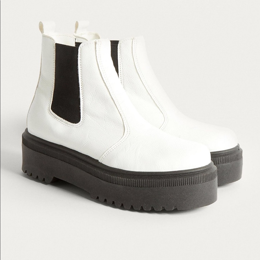 Urban Outfitters White platform boots